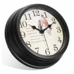 Unauffällige WLAN-Wanduhr mit Full HD Kamera und Bewegungssensor